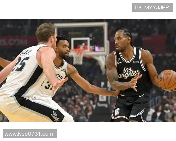 快船新赛季战绩喜人，伦纳德强势领军夺下胜利