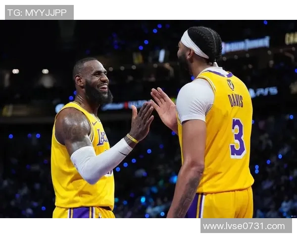 湖人大胜掘金，取得三连胜：重回巅峰的希望之光